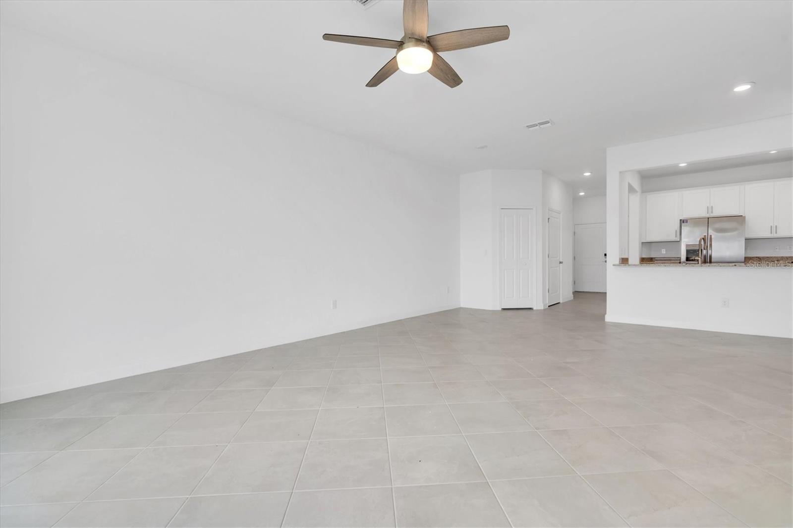 LORRAINE LAKES PH IIA - Residential Lease