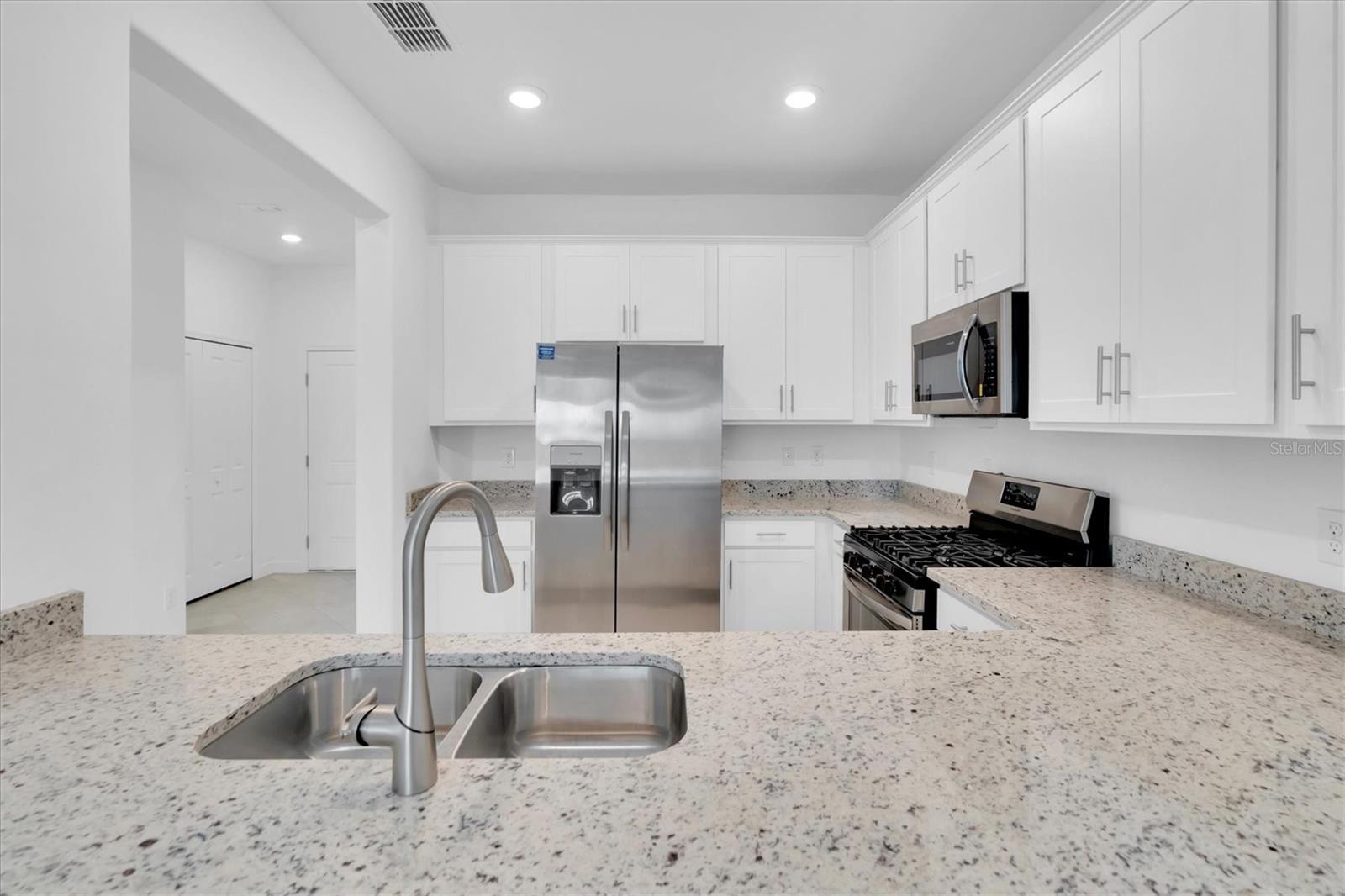 LORRAINE LAKES PH IIA - Residential Lease