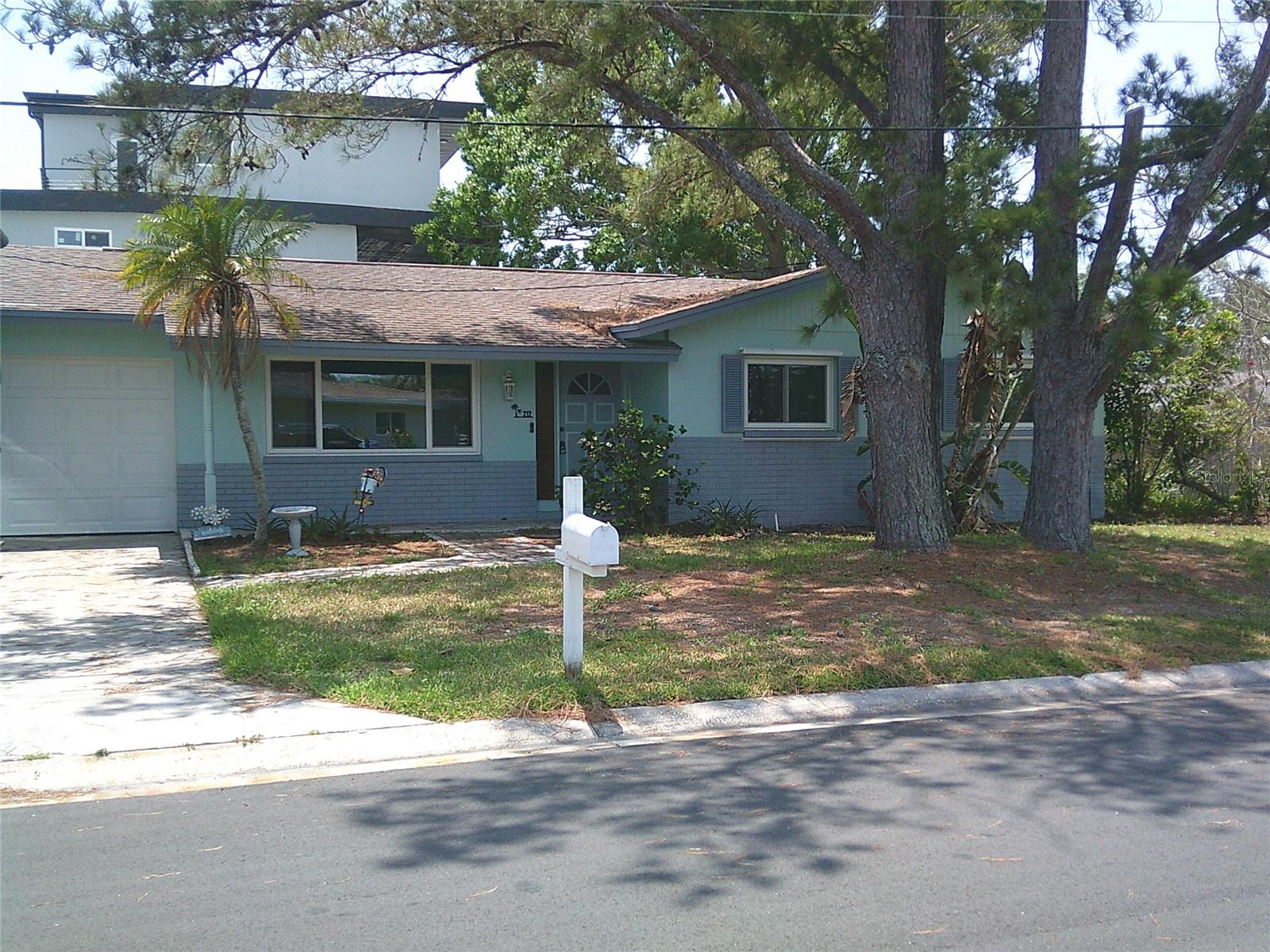 212 DRIFTWOOD PLACE