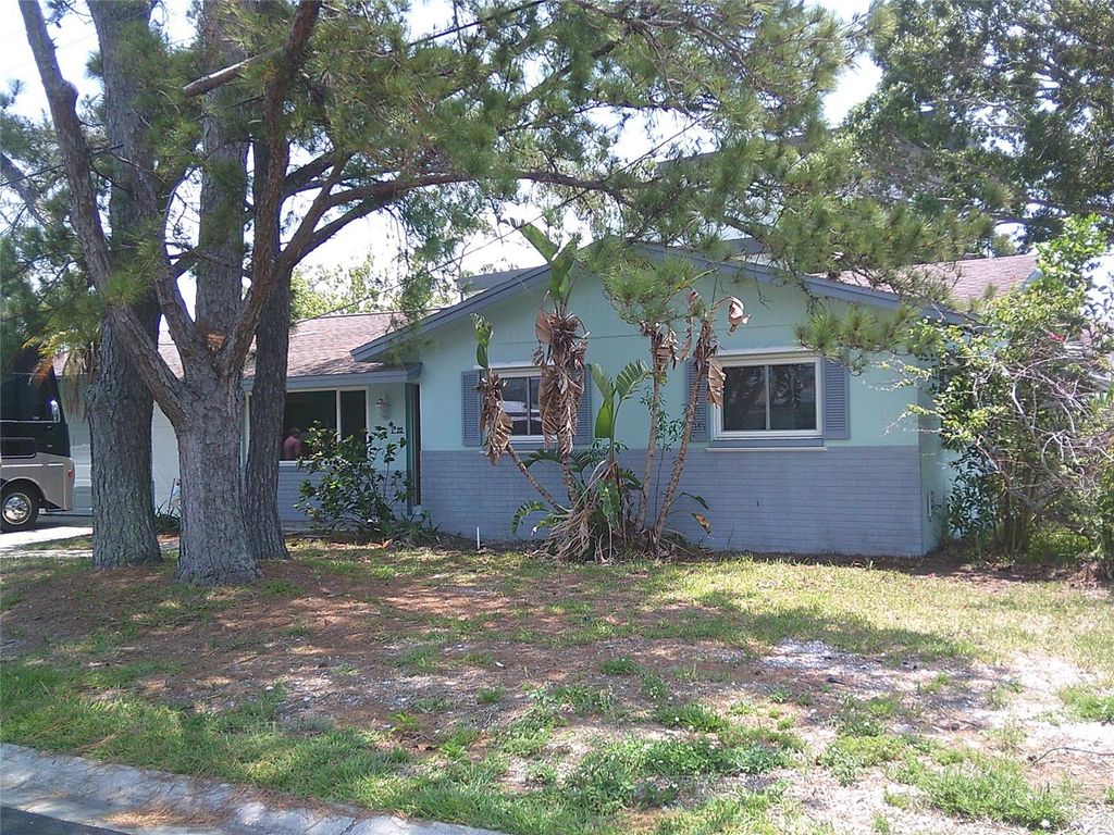 Photo of 212 Driftwood Place, Palm Harbor, FL 34683 (MLS # TB8383010)