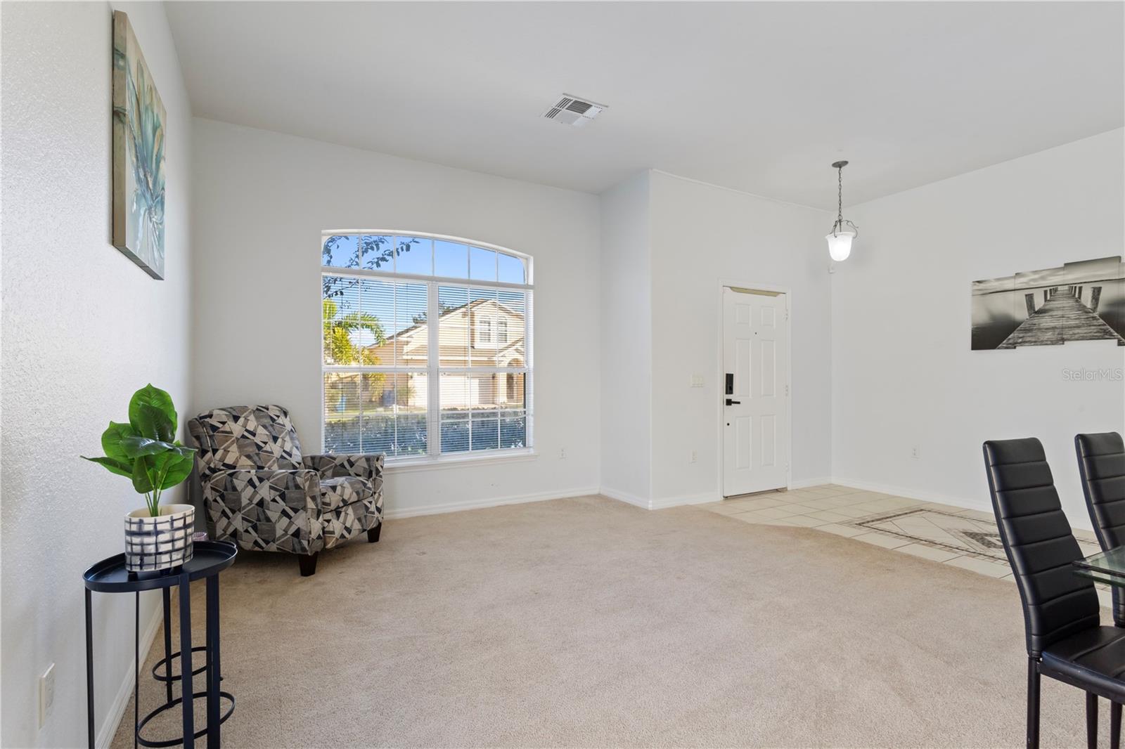 558 CADIZ LOOP