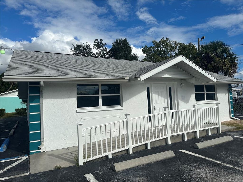 Photo of 708 NE 6th Street, Crystal River, FL 34428 (MLS # OM711891)