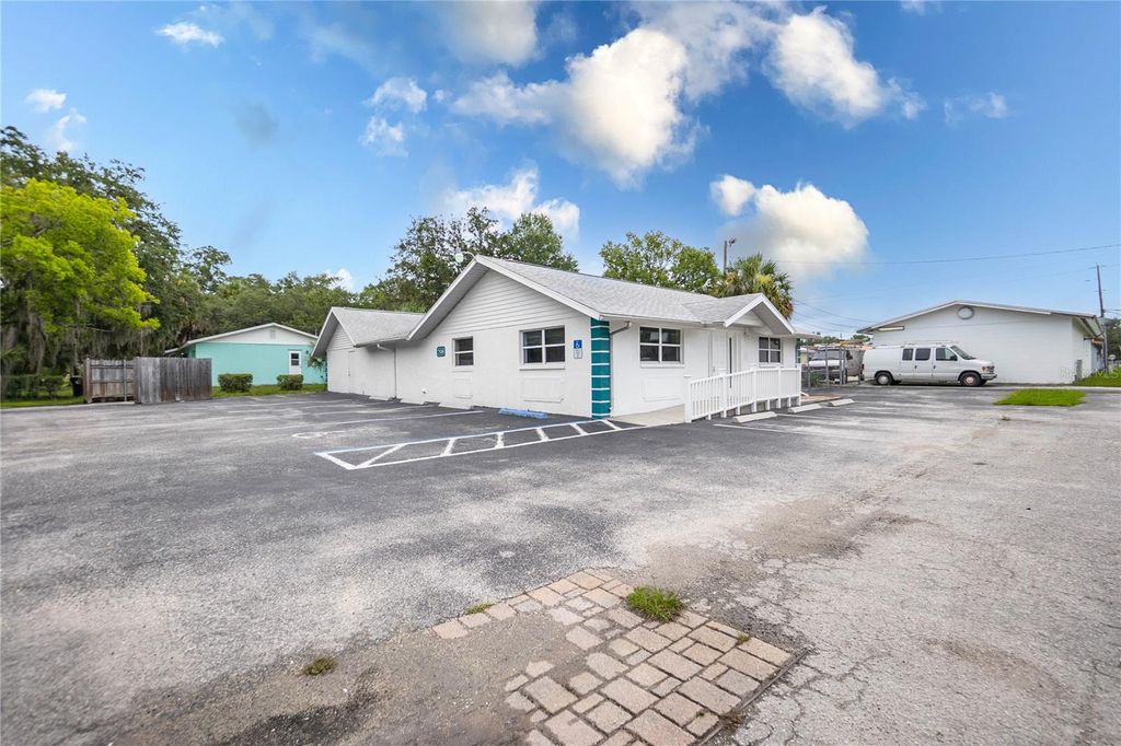 Photo of 708 NE 6th Street, Crystal River, FL 34428 (MLS # OM711891)