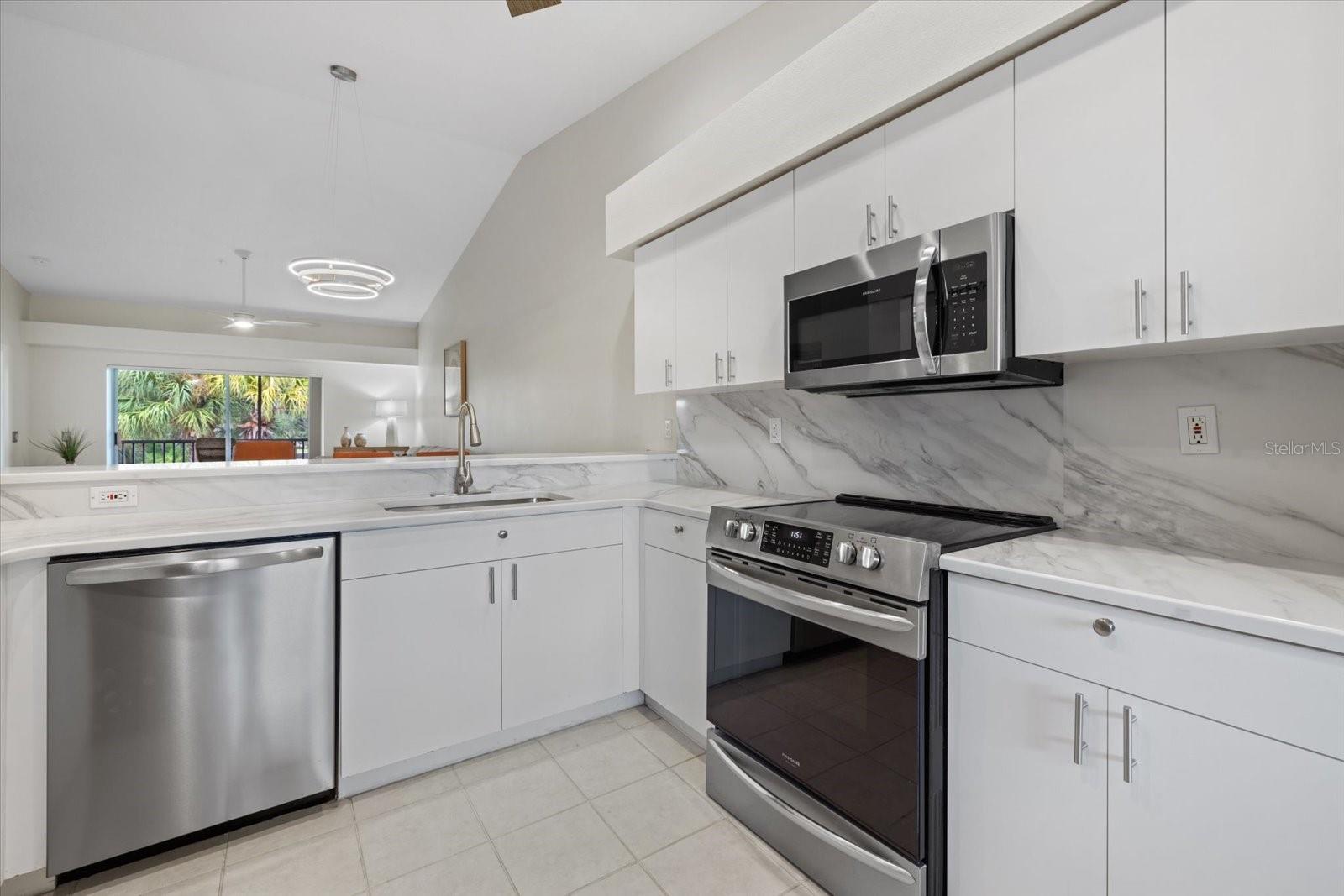 9580 HIGH GATE DRIVE 1822