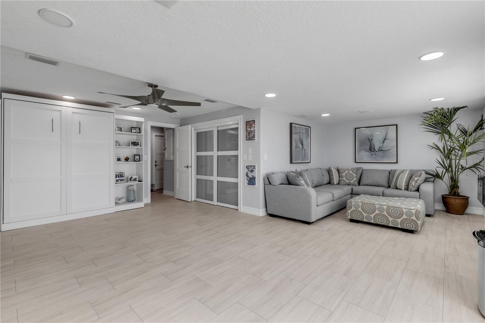 VENEZIA UNIT 07 - Residential