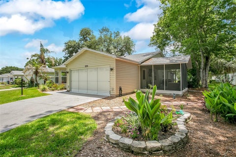 32222 Summertree Circle, Leesburg, FL 34748