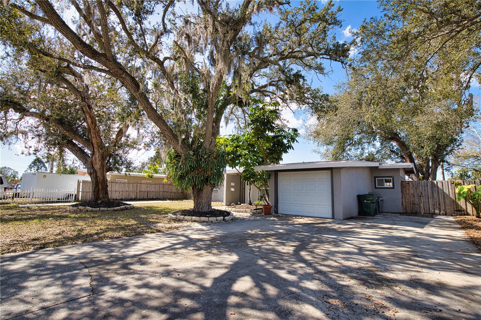 KENSINGTON PARK - Residential