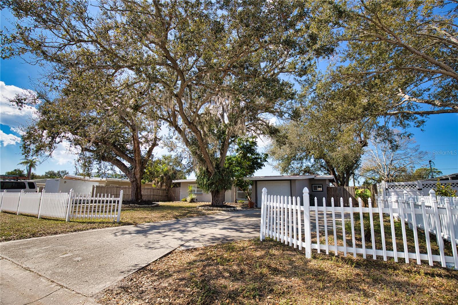 KENSINGTON PARK - Residential