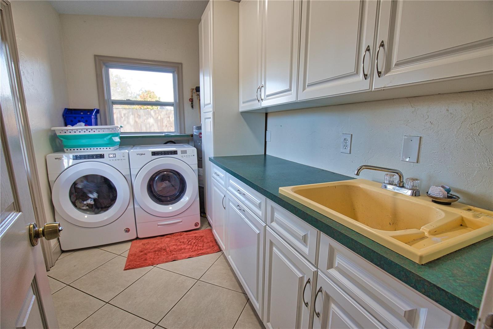 KENSINGTON PARK - Residential