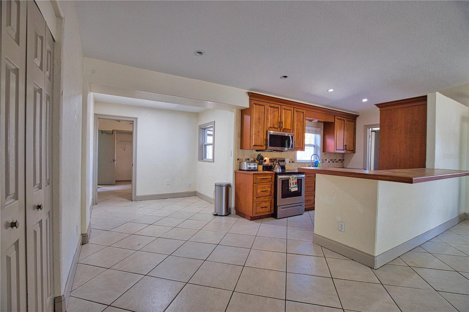 KENSINGTON PARK - Residential