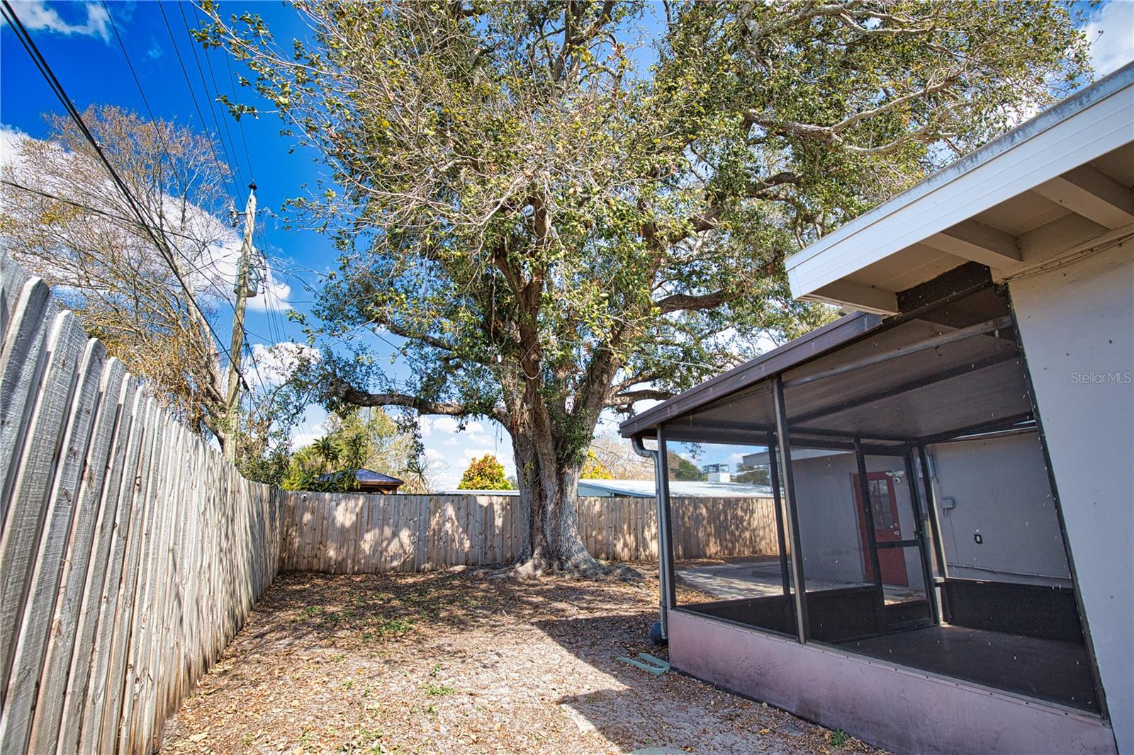 KENSINGTON PARK - Residential