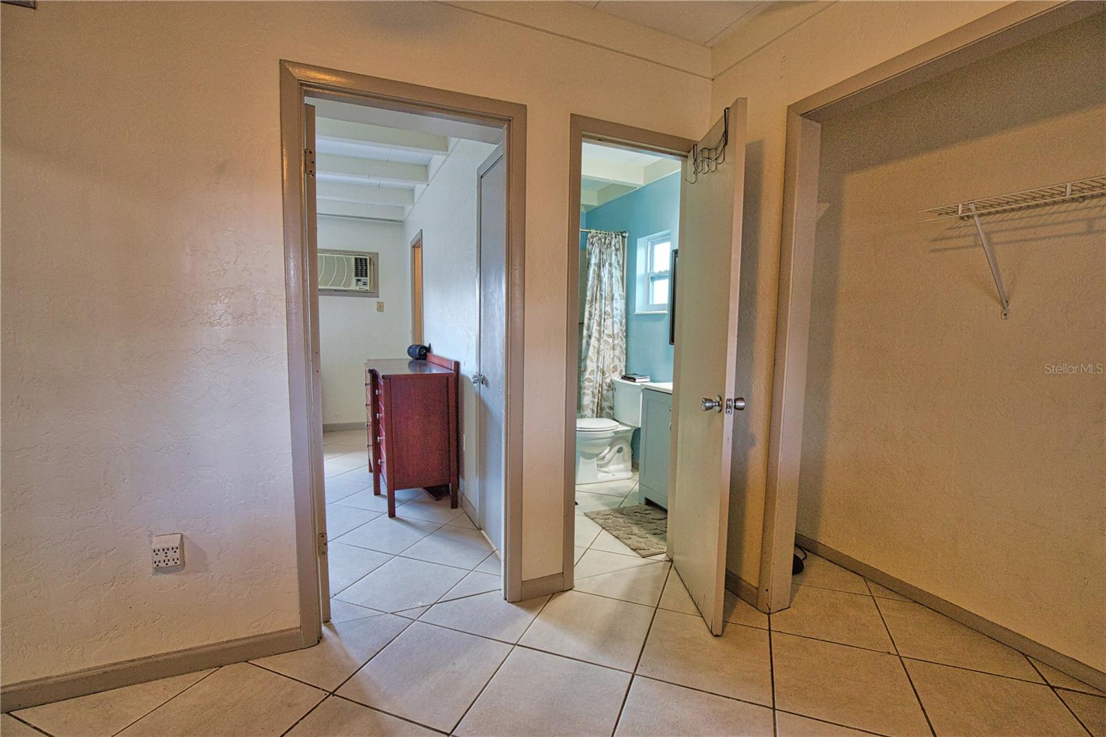 KENSINGTON PARK - Residential