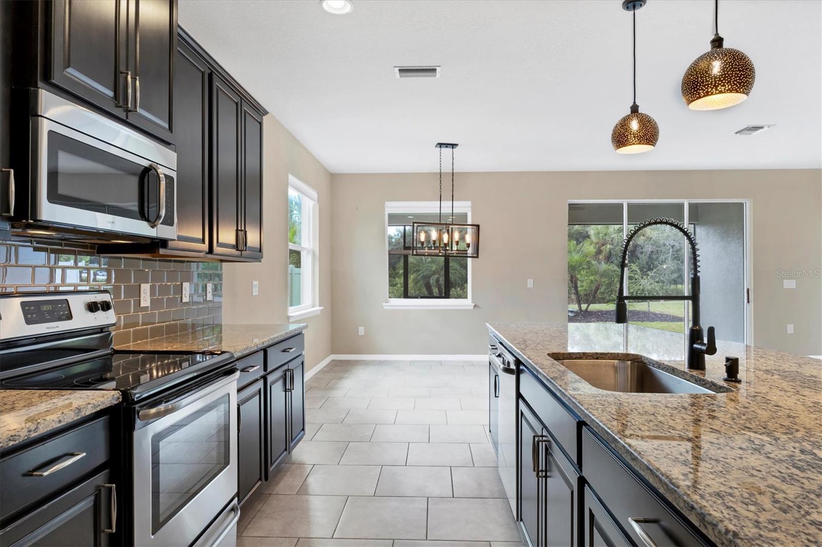 FAIRWAYS/BENT TREE - Residential