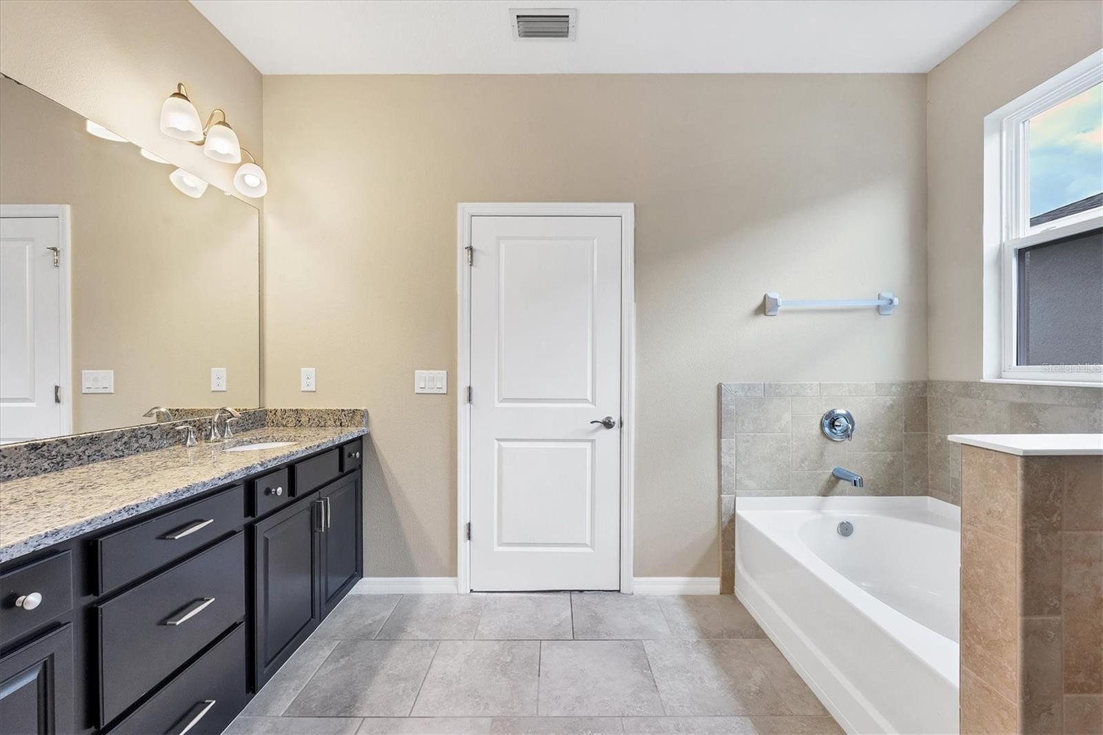 FAIRWAYS/BENT TREE - Residential