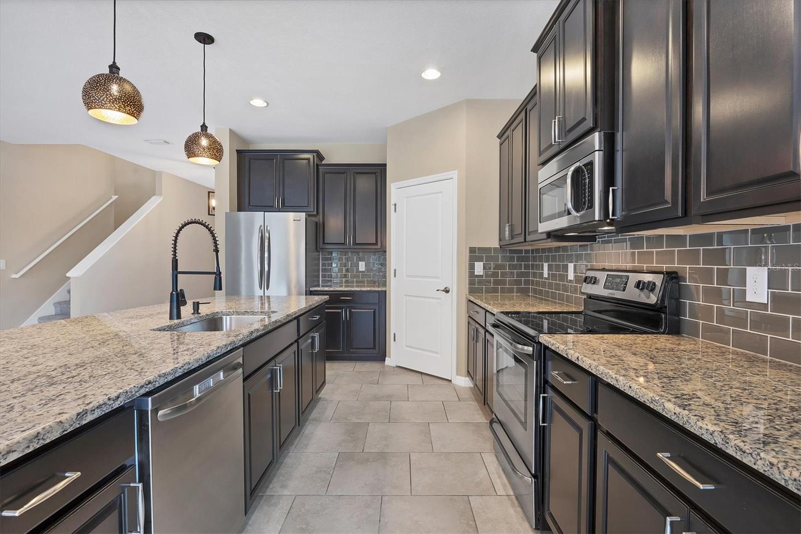 FAIRWAYS/BENT TREE - Residential