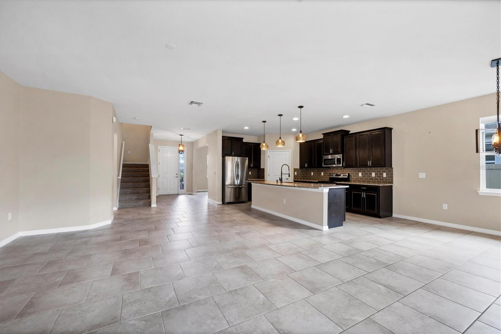 FAIRWAYS/BENT TREE - Residential