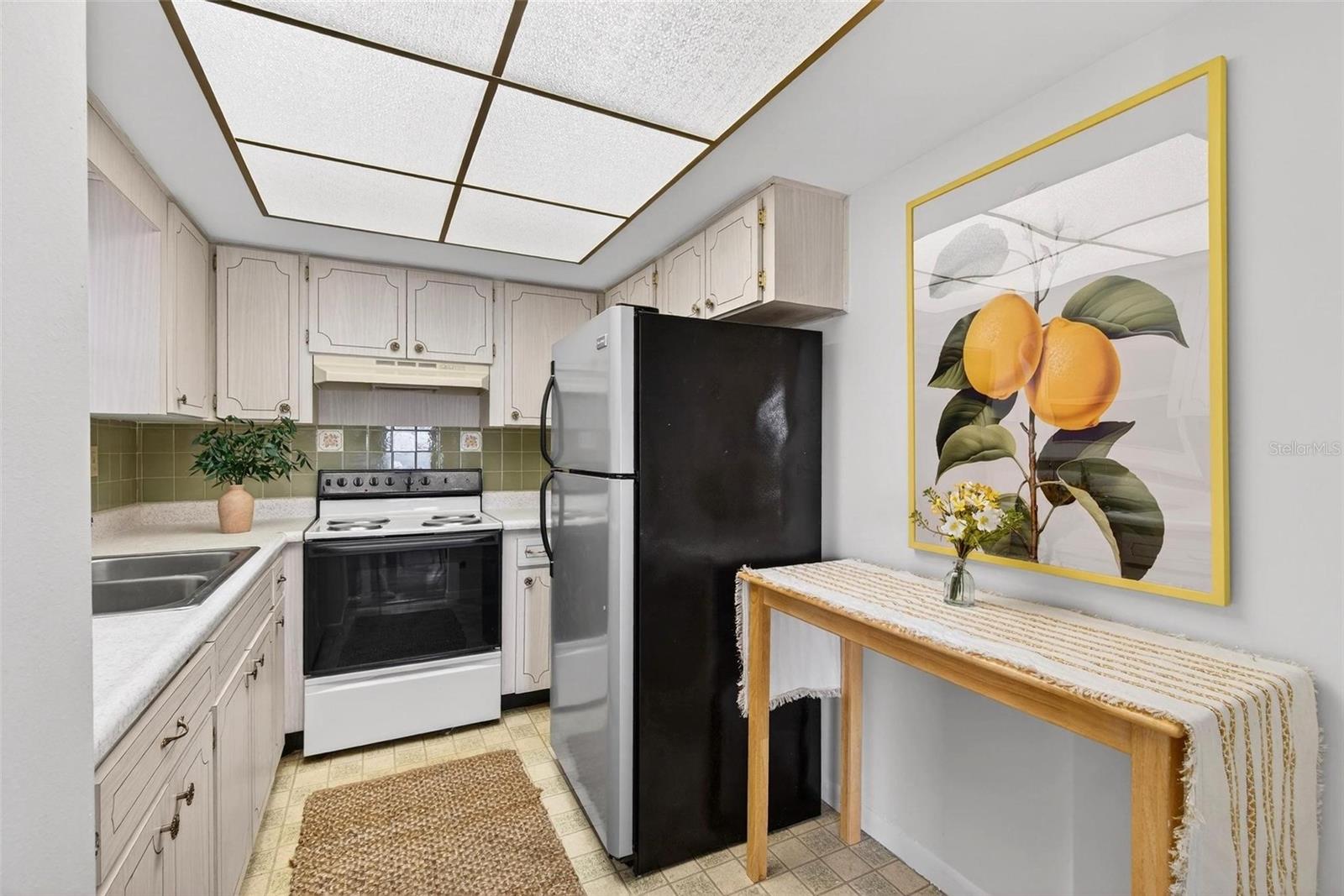 MAYFAIR CONDO IN PARK WEST - Residential