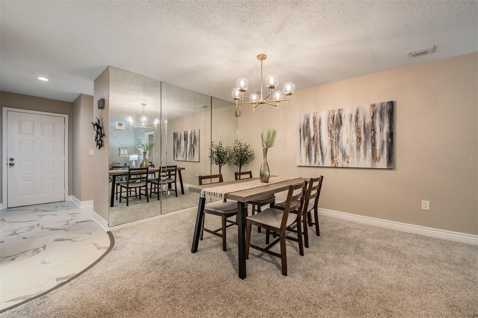 EL PASADO A CONDO - Residential