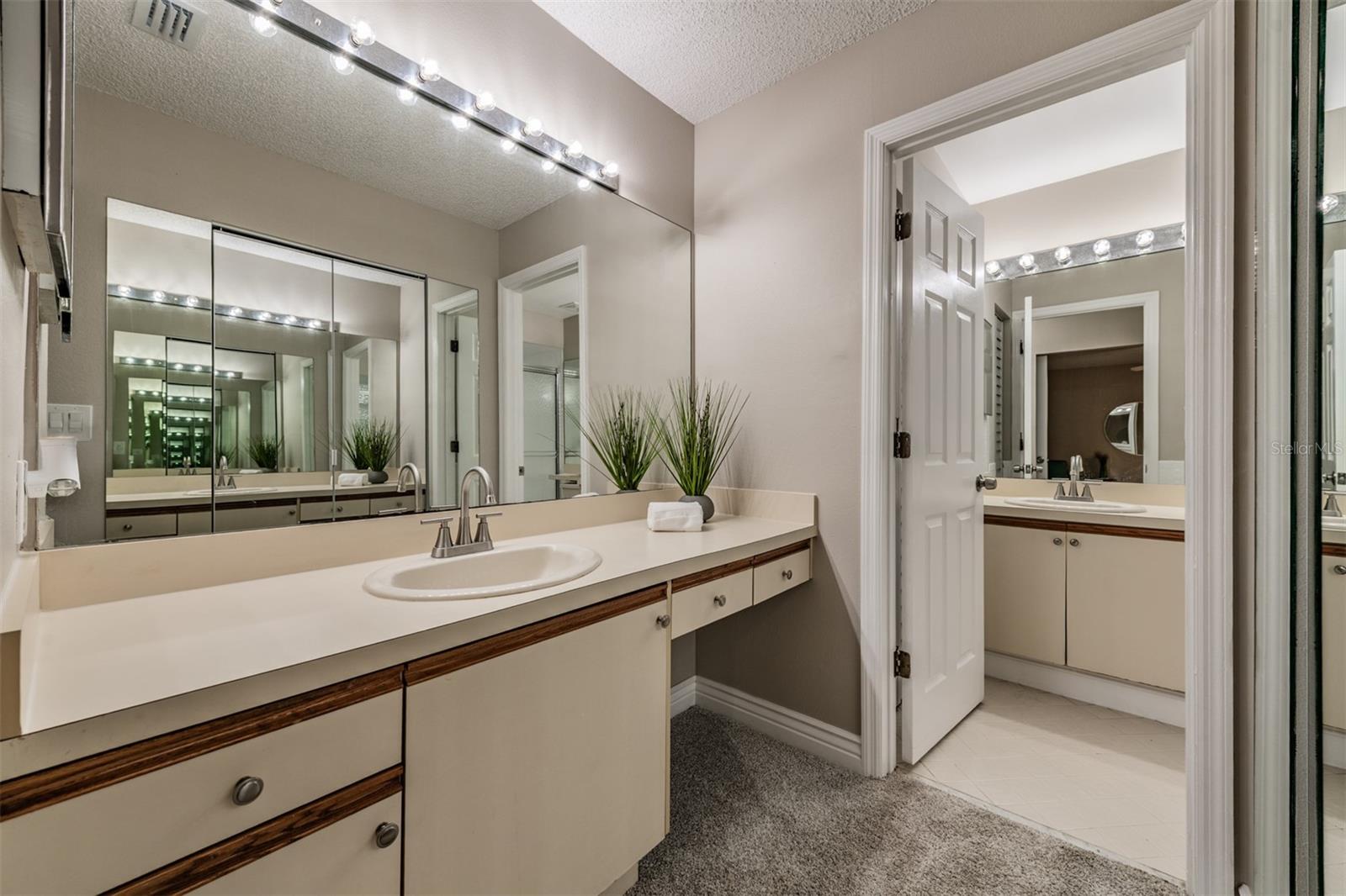 EL PASADO A CONDO - Residential