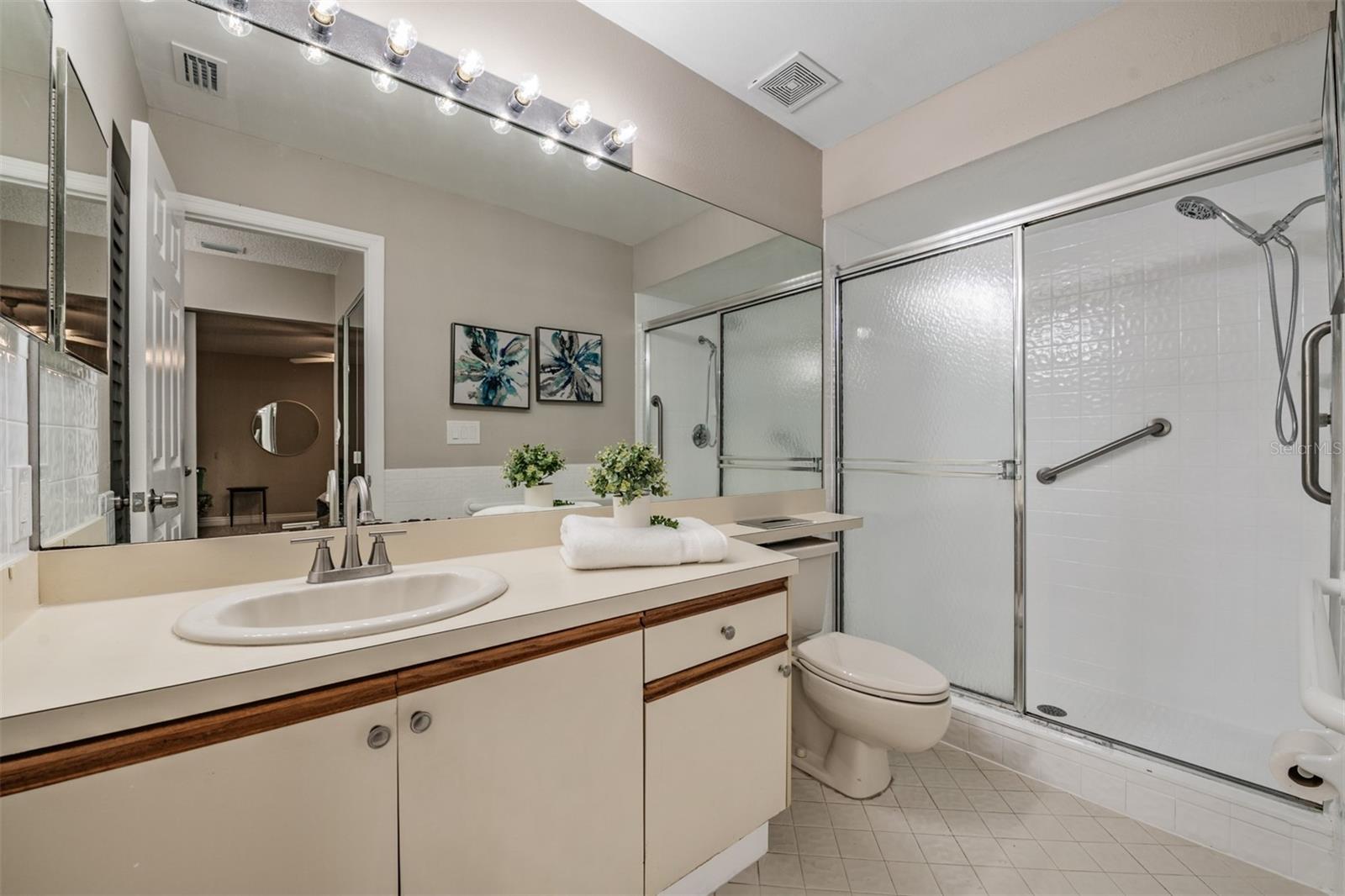 EL PASADO A CONDO - Residential