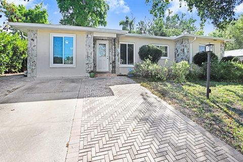 Photo of 6703 N River Boulevard, Tampa, FL 33604 (MLS # TB8488350)