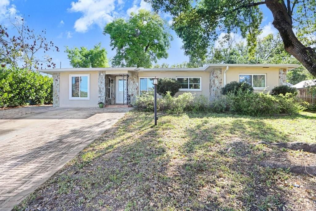 Photo of 6703 N River Boulevard, Tampa, FL 33604 (MLS # TB8488350)