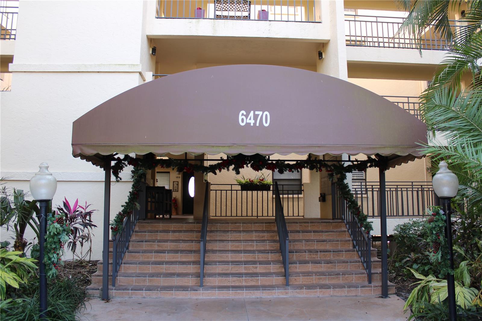 THE VISTAS AT WILD OAK BAY V - Residential Lease