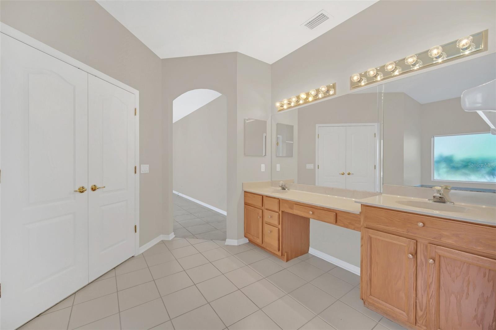 SAND LAKE COVE PH 03 - Residential Lease