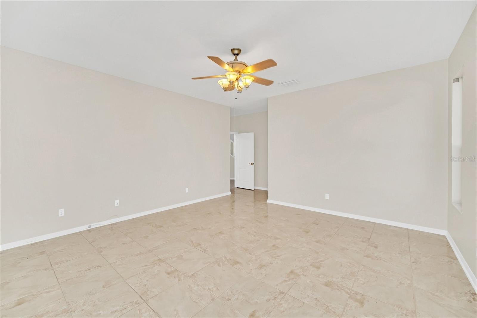 SAND LAKE COVE PH 03 - Residential Lease