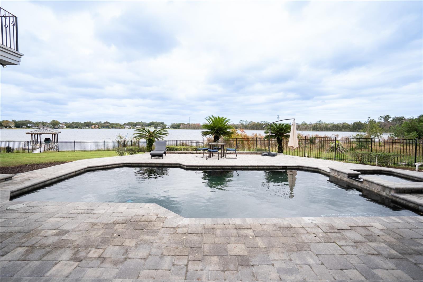 STONEHILL - Residential