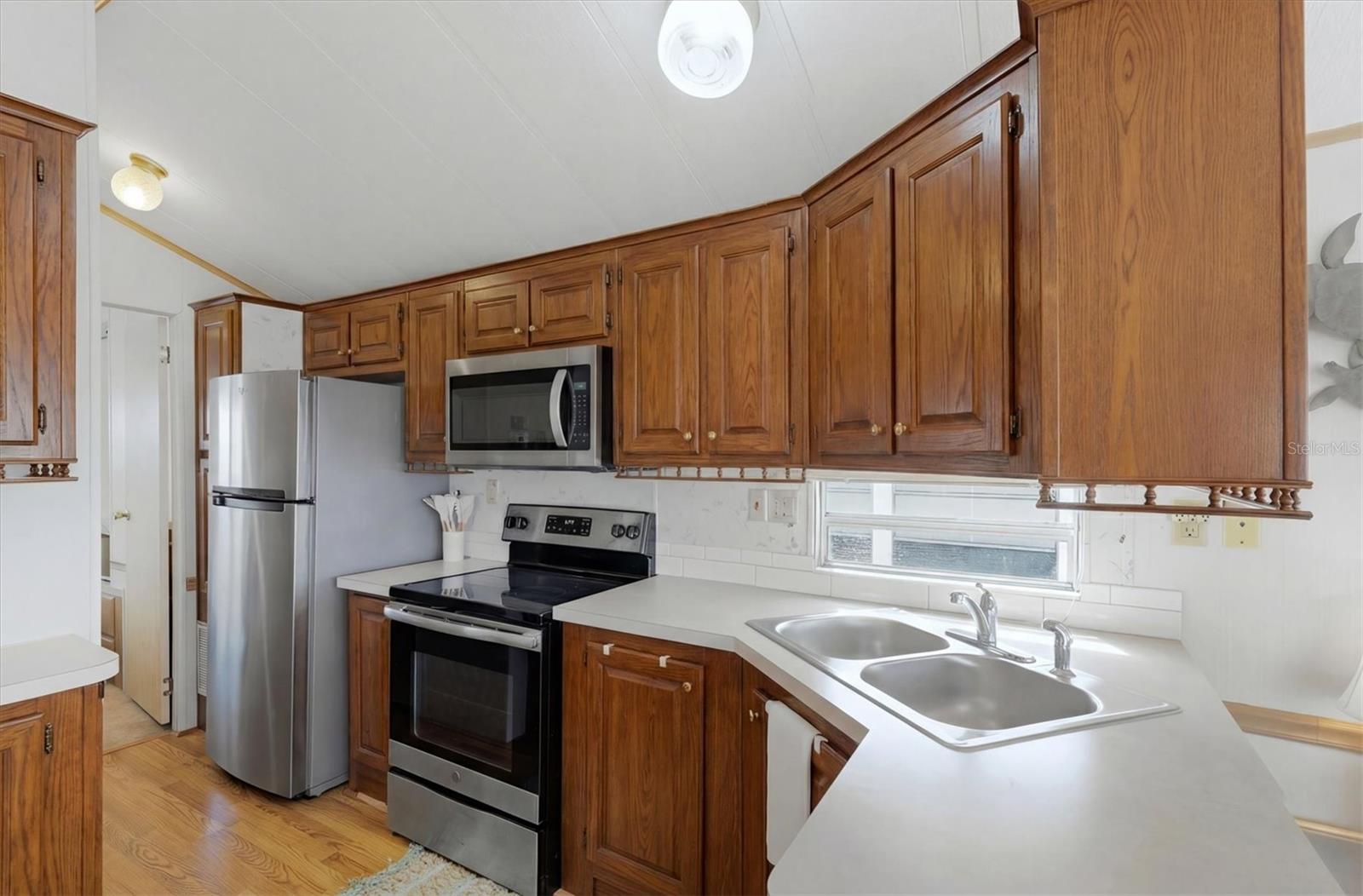 HOLIDAY TRAVEL PARK ENGLEWOOD - Residential