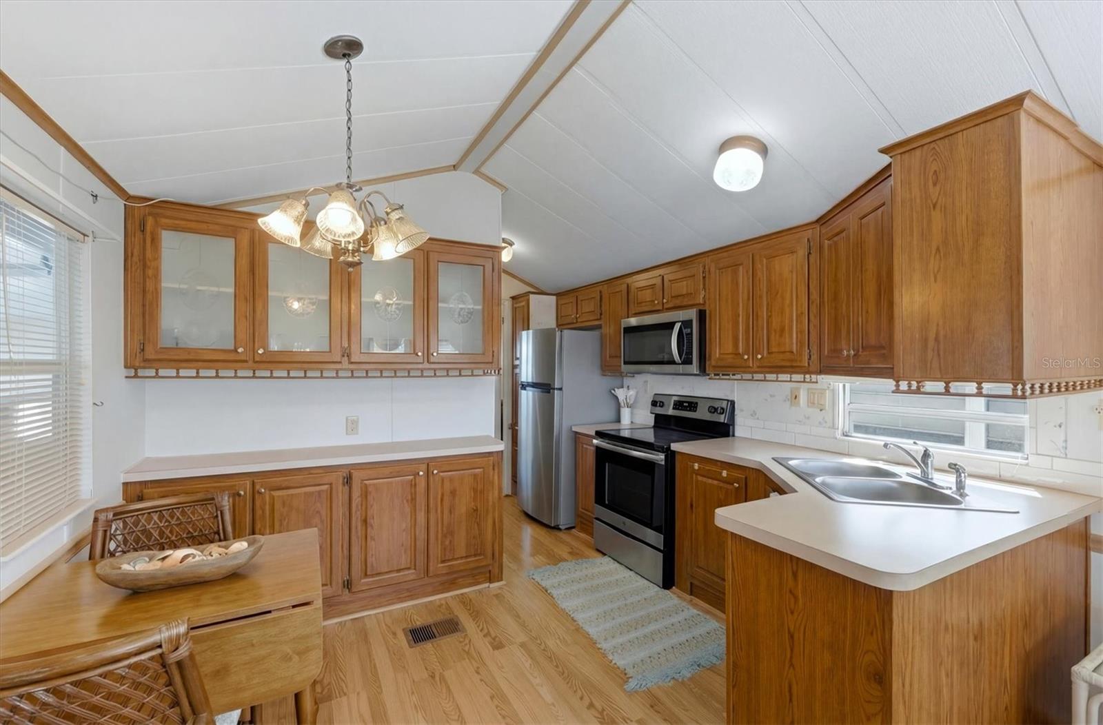 HOLIDAY TRAVEL PARK ENGLEWOOD - Residential