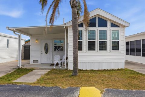 Photo of 1475 Flamingo Drive #261, Englewood, FL 34224 (MLS # D6146349)