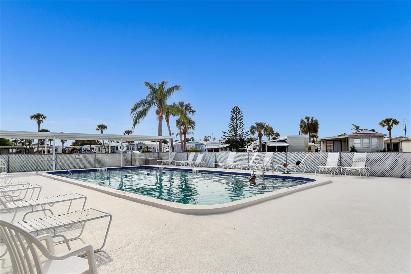 HOLIDAY TRAVEL PARK ENGLEWOOD - Residential