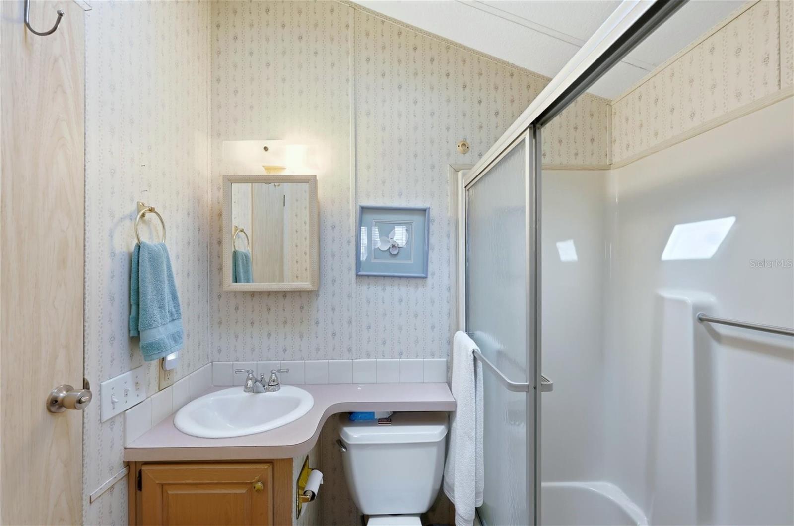 HOLIDAY TRAVEL PARK ENGLEWOOD - Residential