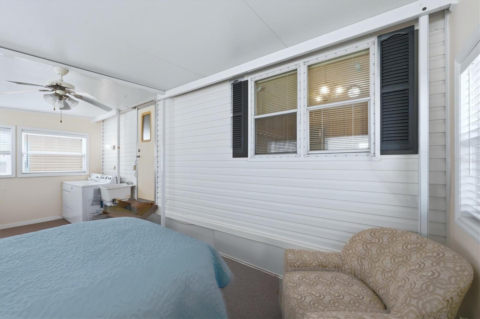 HOLIDAY TRAVEL PARK ENGLEWOOD - Residential