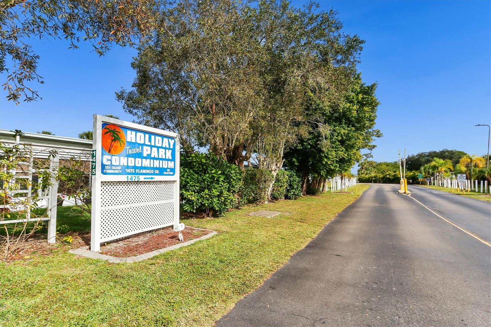 HOLIDAY TRAVEL PARK ENGLEWOOD - Residential