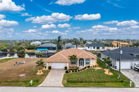 A home in PORT CHARLOTTE