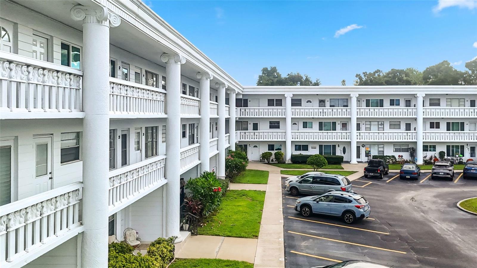 2454 AUSTRALIA WAY E 32