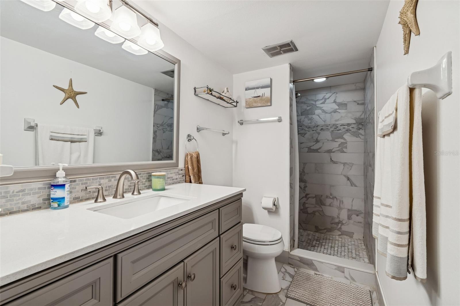 EAST LAKE WOODLANDS CYPRESS ESTATES - Residential