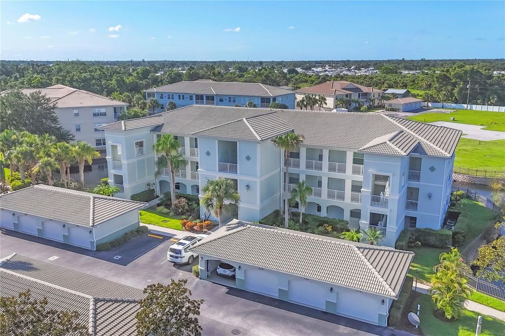 Photo of 700 Gardens Edge Drive #722, Venice, FL 34285 (MLS # N6139436)