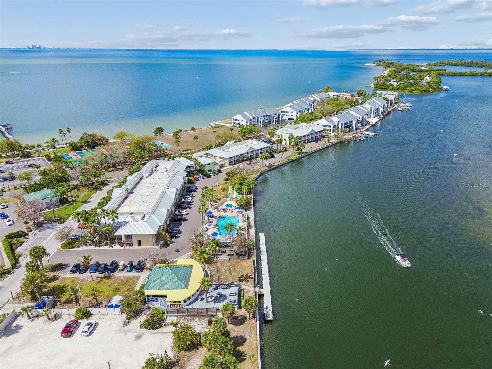 BAHIA BEACH TWNHMS PH 2 - Residential