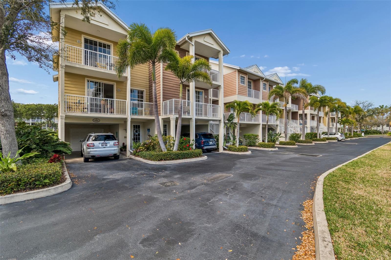 BAHIA BEACH TWNHMS PH 2 - Residential