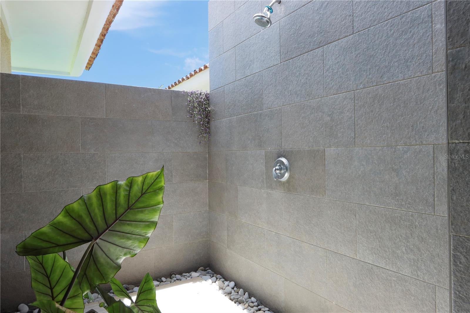 THE GREENS VILLAS AT DORADO BEACH - Residential