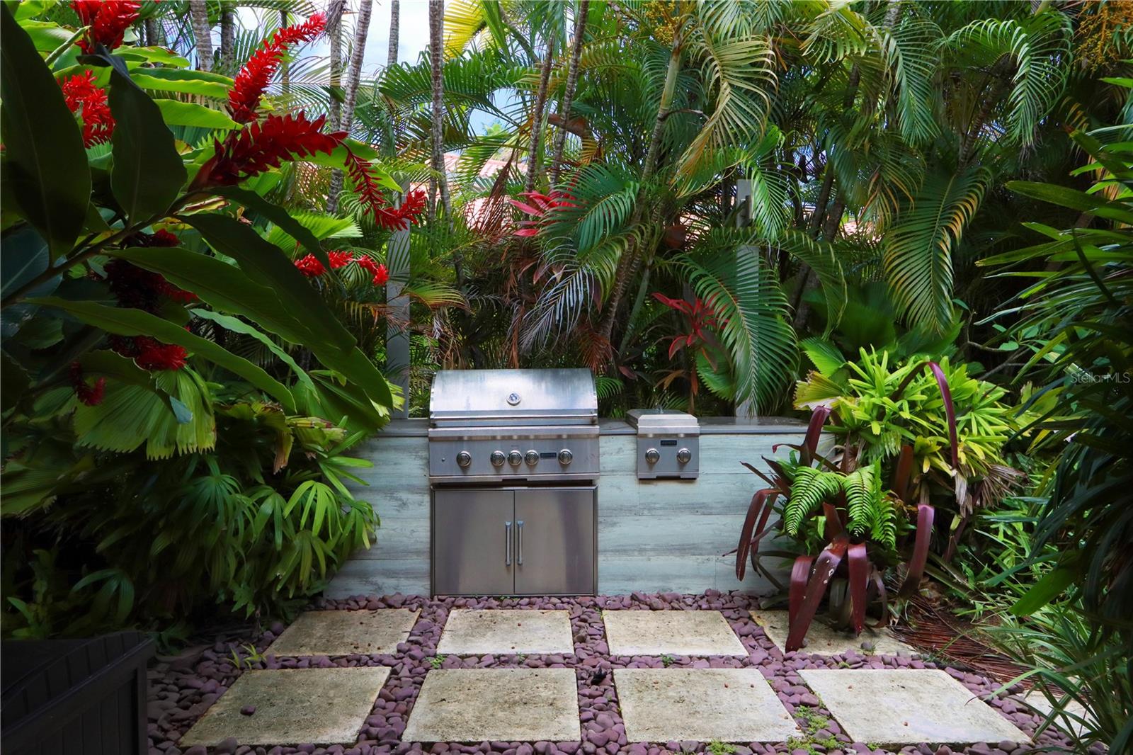 THE GREENS VILLAS AT DORADO BEACH - Residential