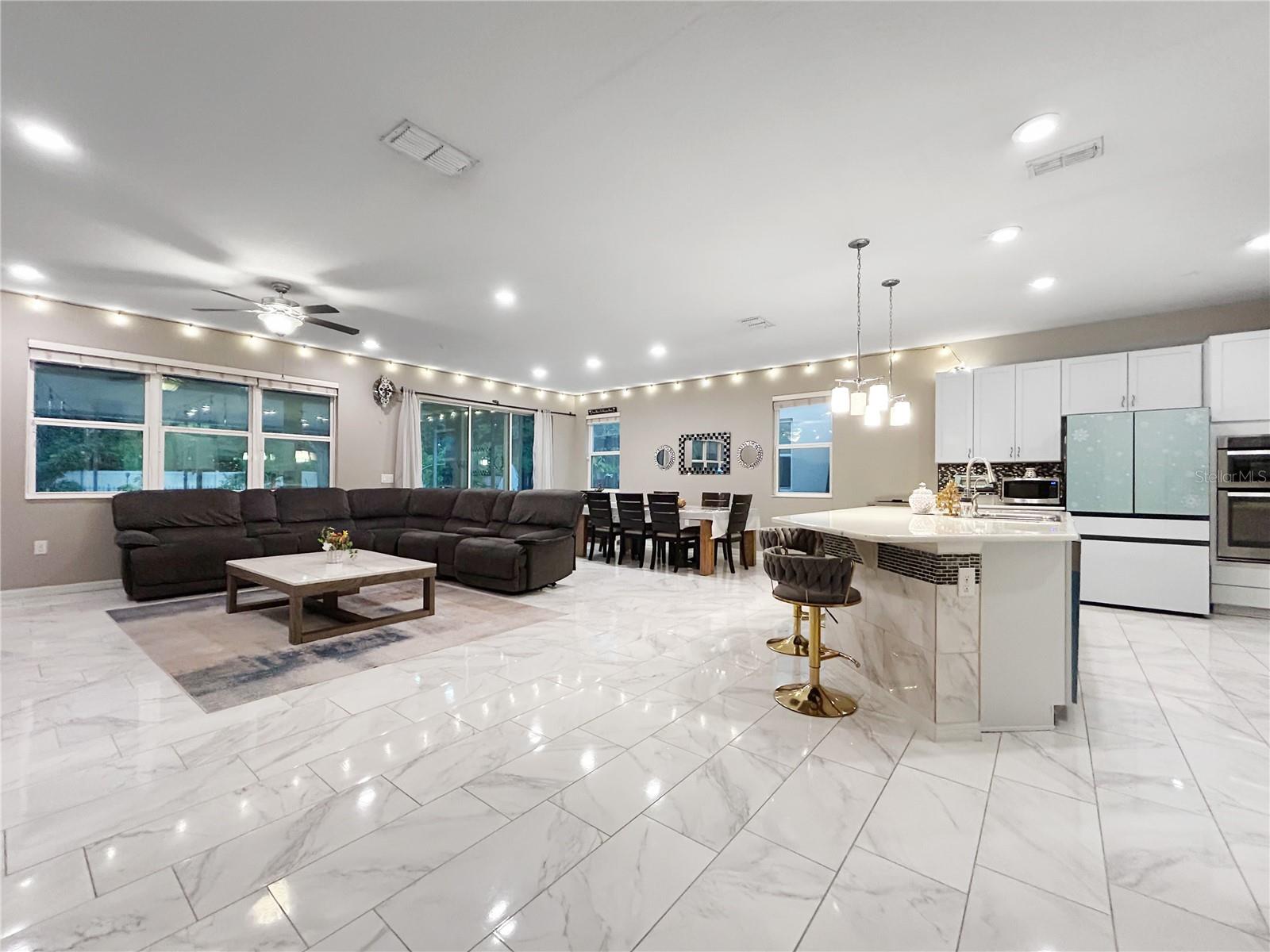 ARBOR CHASE - Residential