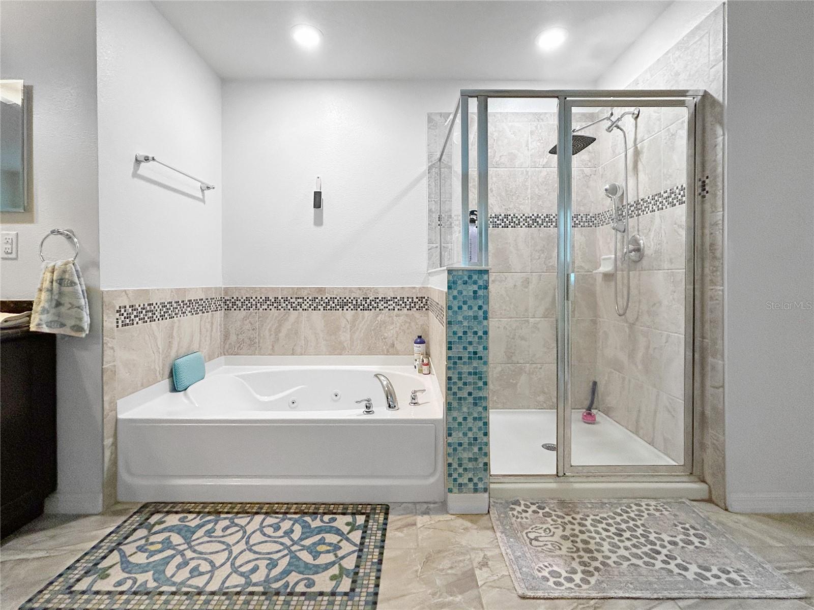 ARBOR CHASE - Residential