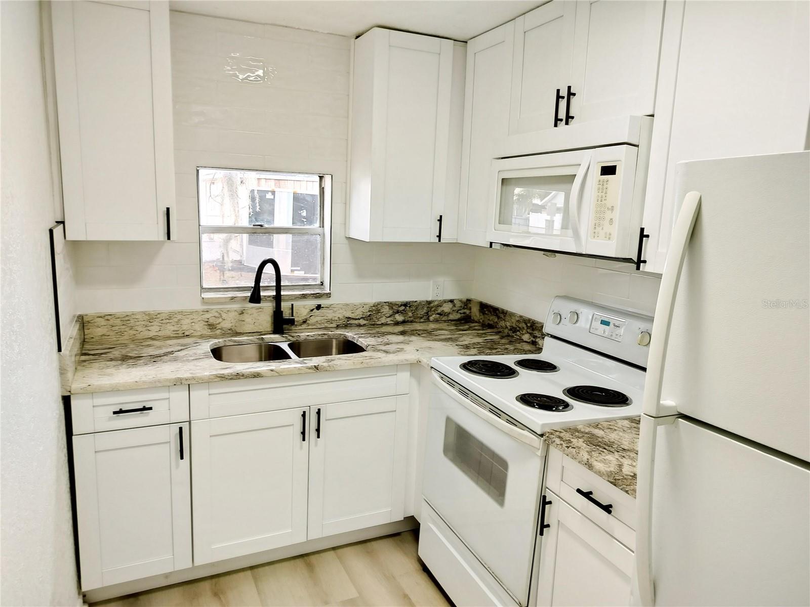 718 W 5TH STREET