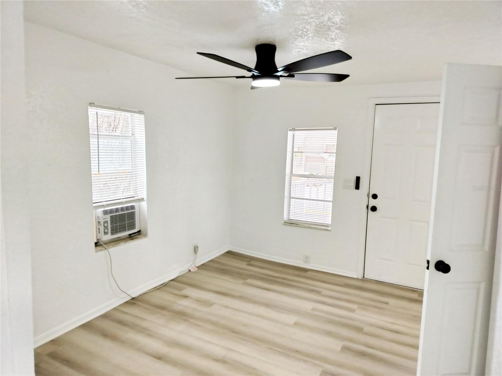 718 W 5TH STREET