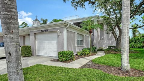 Photo of 5682 Sheffield Greene Circle #78, Sarasota, FL 34235 (MLS # A4666126)